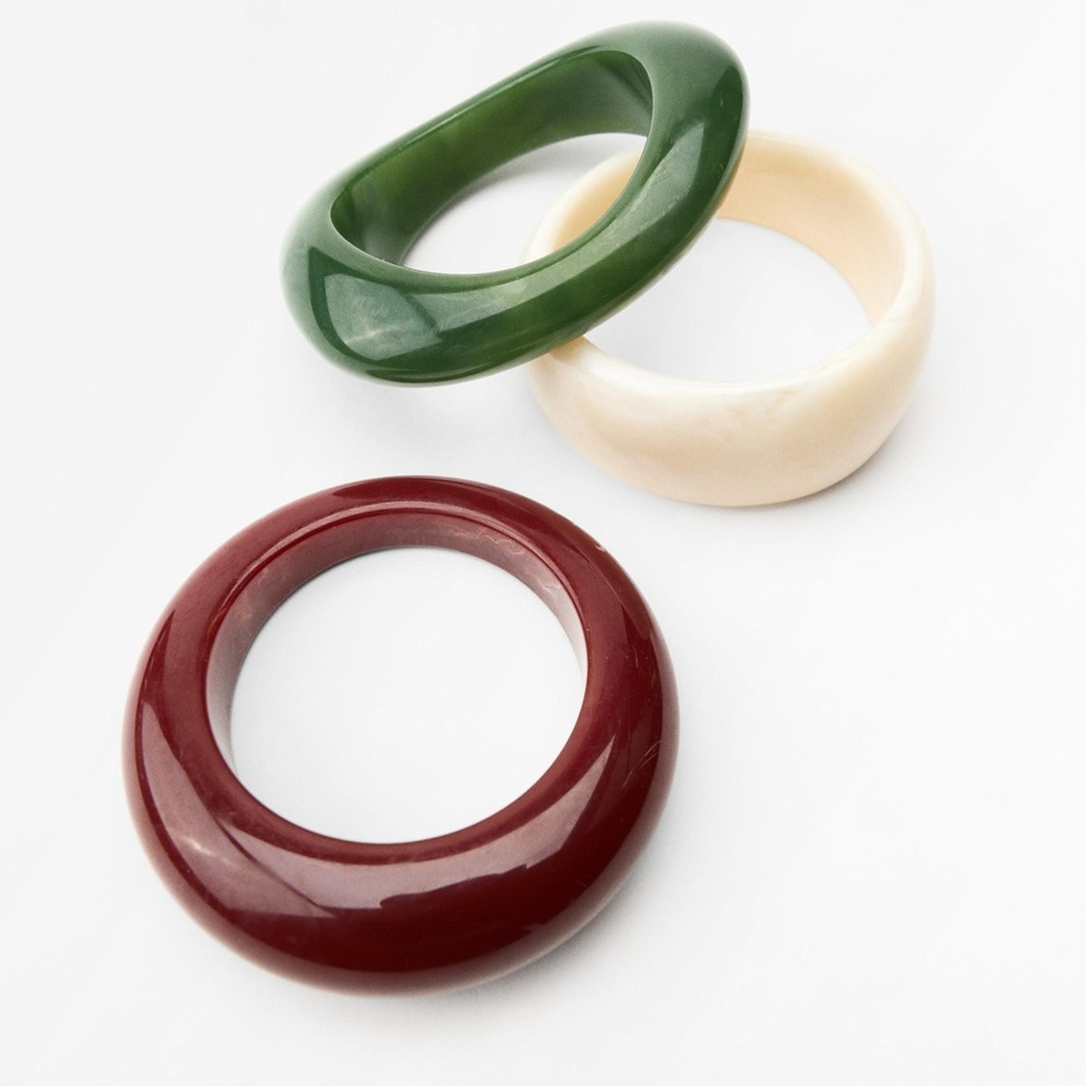 ZARA Pack of three sculpted resin bangle bracelets NWT